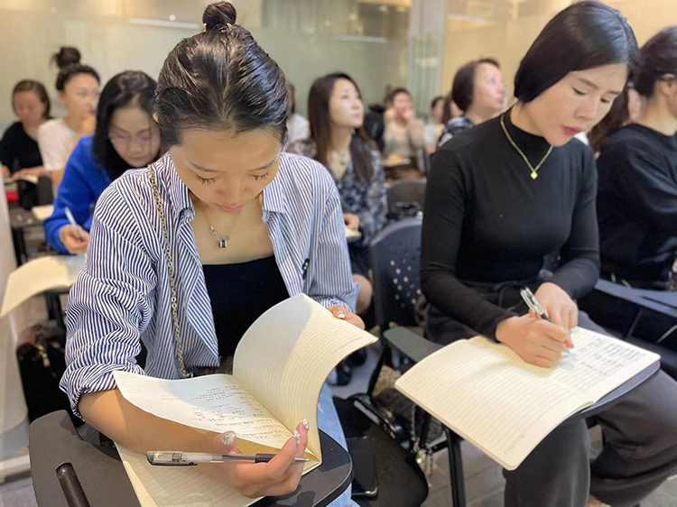 重慶微整培訓在線咨詢學習學校 開啟您的專業蛻變之路